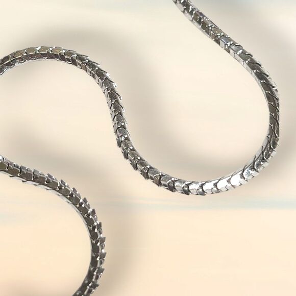 Vintage Monet Silver Herringbone Chain Bracelet 7" Classic Flat Link Smooth - Picture 2 of 7